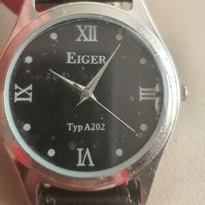 10/$20 Eiger Typ A202 Silver/Black Leather Men's Watch